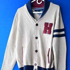 Vintage Vibe: Tommy Hilfiger Sweater
